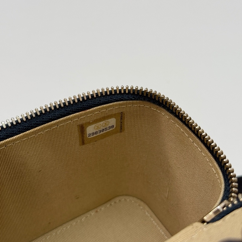 Chanel 香奈兒 深藍近黑 金球 鏈條小盒子 29開 尺寸約10.7.9 附件：塵袋。-7