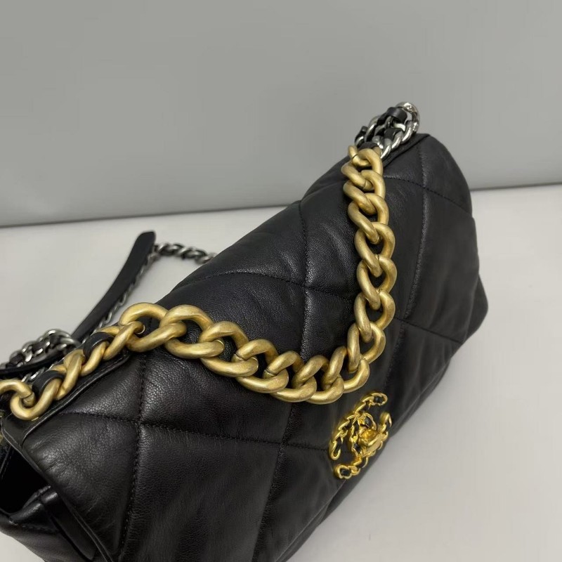 Chanel香奈兒19Bag中號黑金色金扣全皮菱格包斜背包-6
