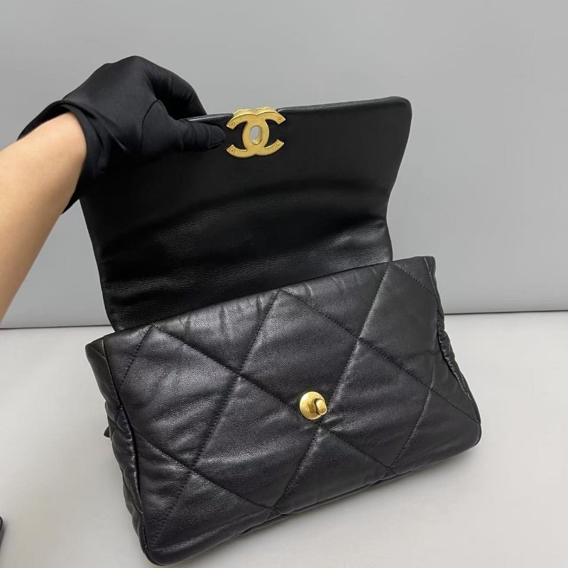 Chanel香奈兒19Bag中號黑金色金扣全皮菱格包斜背包-7
