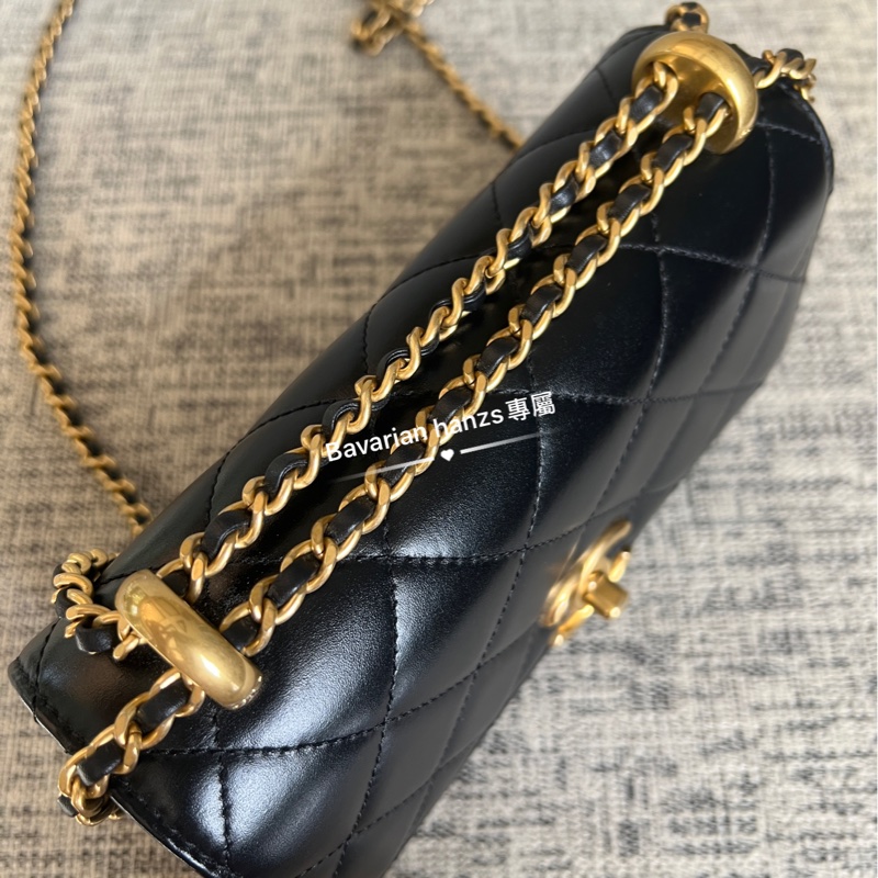 Chanel 黑金牛雙金球-11