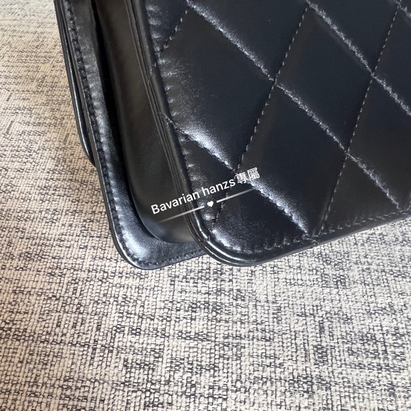 Chanel 黑金牛雙金球-14