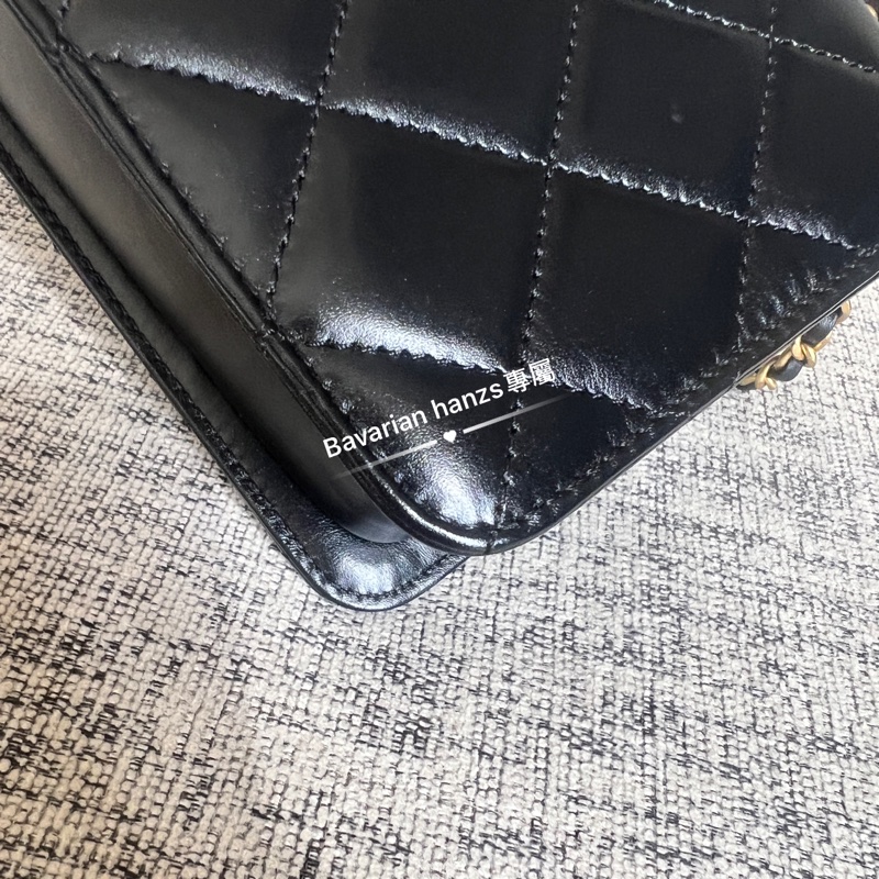 Chanel 黑金牛雙金球-15