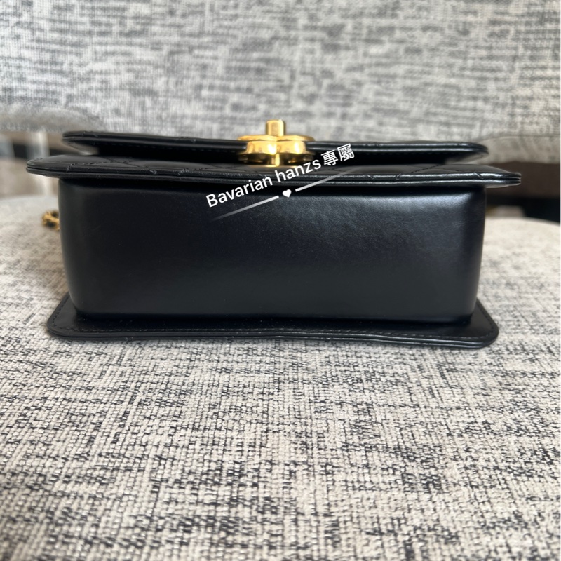 Chanel 黑金牛雙金球-17