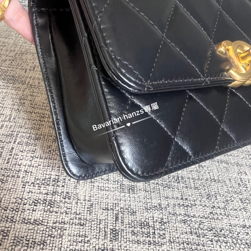 Chanel 黑金牛雙金球-21