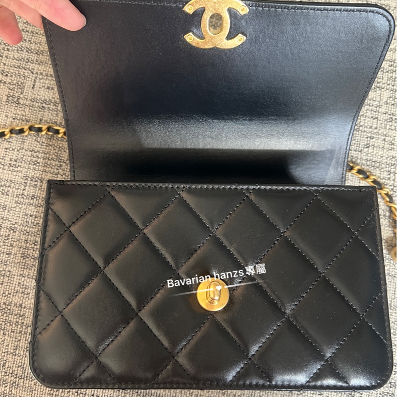 Chanel 黑金牛雙金球-27