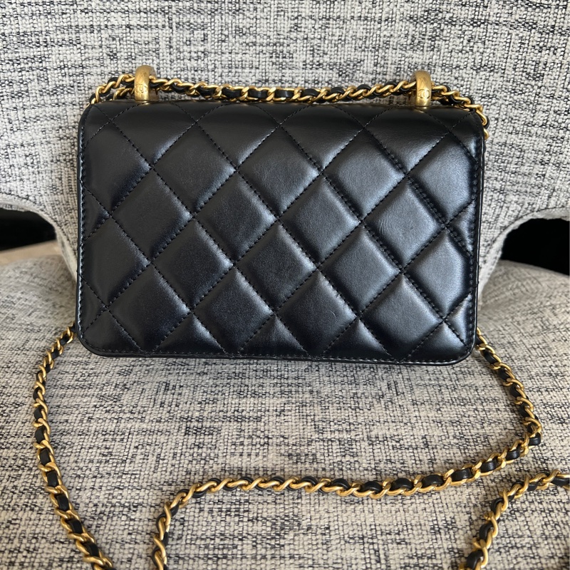 Chanel 黑金牛雙金球-36