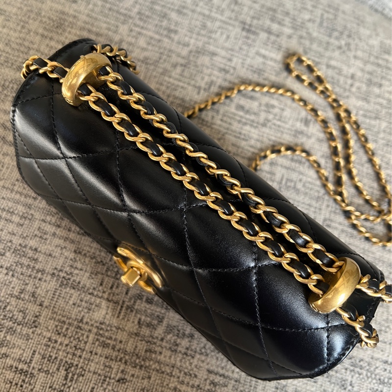 Chanel 黑金牛雙金球-37