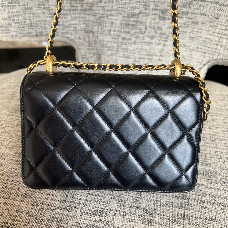 Chanel 黑金牛雙金球-42