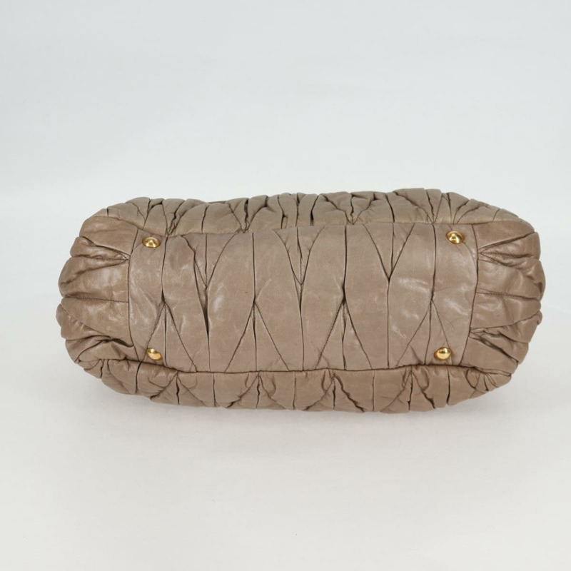 【日本直送】Miu Miu Matelasse 手提包 皮革 2 向 米色 金 正品 132748V-4