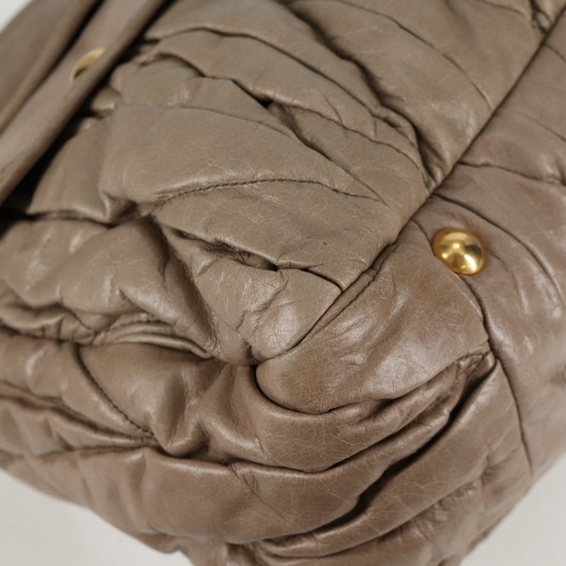 【日本直送】Miu Miu Matelasse 手提包 皮革 2 向 米色 金 正品 132748V-7