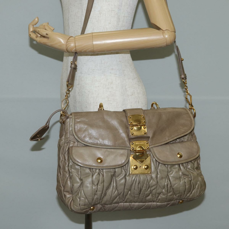 【日本直送】Miu Miu Matelasse 手提包 皮革 2 向 米色 金 正品 132748V-23