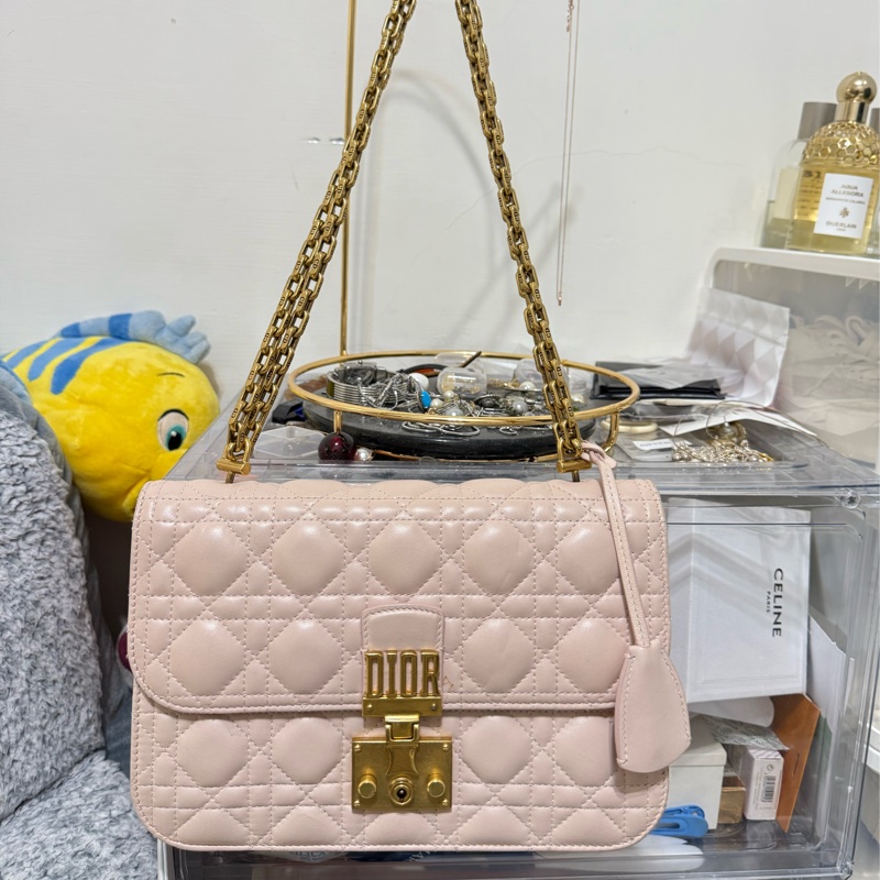 出清 Dior Addict 淡粉色羊皮金扣鏈條包-0