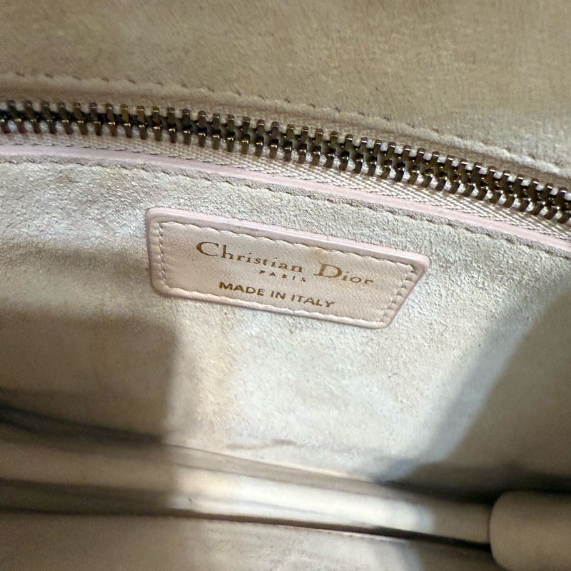 出清 Dior Addict 淡粉色羊皮金扣鏈條包-3