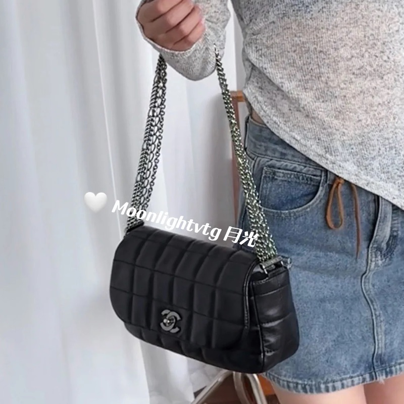 時髦精來襲😎Chanel黑銀多鏈條冰格腋下包手提包🧊-8