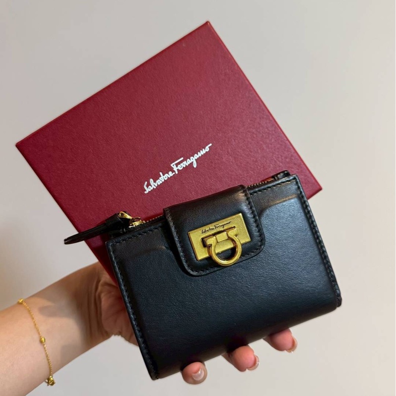 Salvatore Ferragamo 黑色 短夾 中夾 皮夾 皮包 卡包 卡夾 零錢包-3