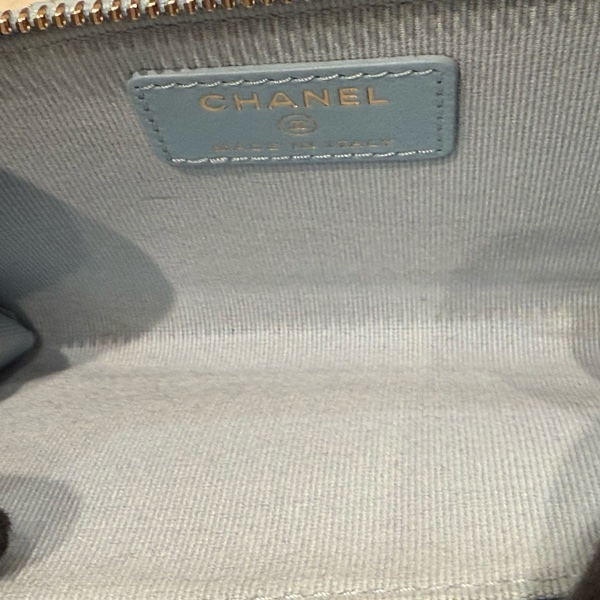CHANEL 淡藍色L拉鍊卡包-6