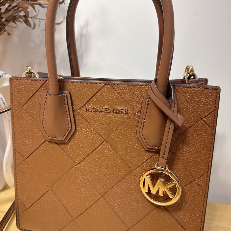Michael Kors mercer三層手提斜背包-1
