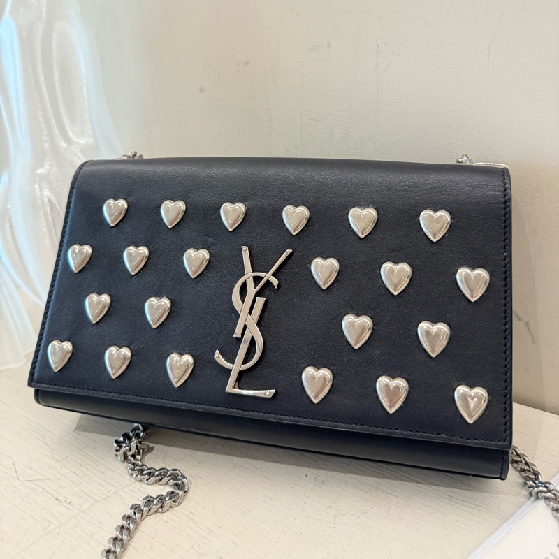 YSL 愛心鉚釘鏈條包-0