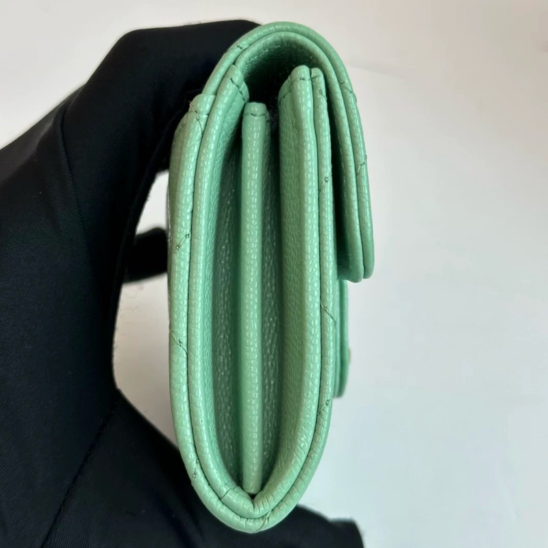 Chanel/香奈兒 經典雙C 芯片 牛油果綠金扣荔枝牛翻蓋卡包-4