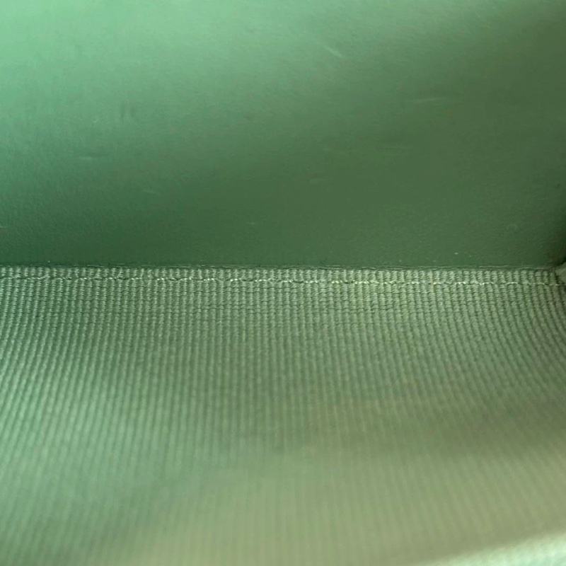 Chanel/香奈兒 經典雙C 芯片 牛油果綠金扣荔枝牛翻蓋卡包-9