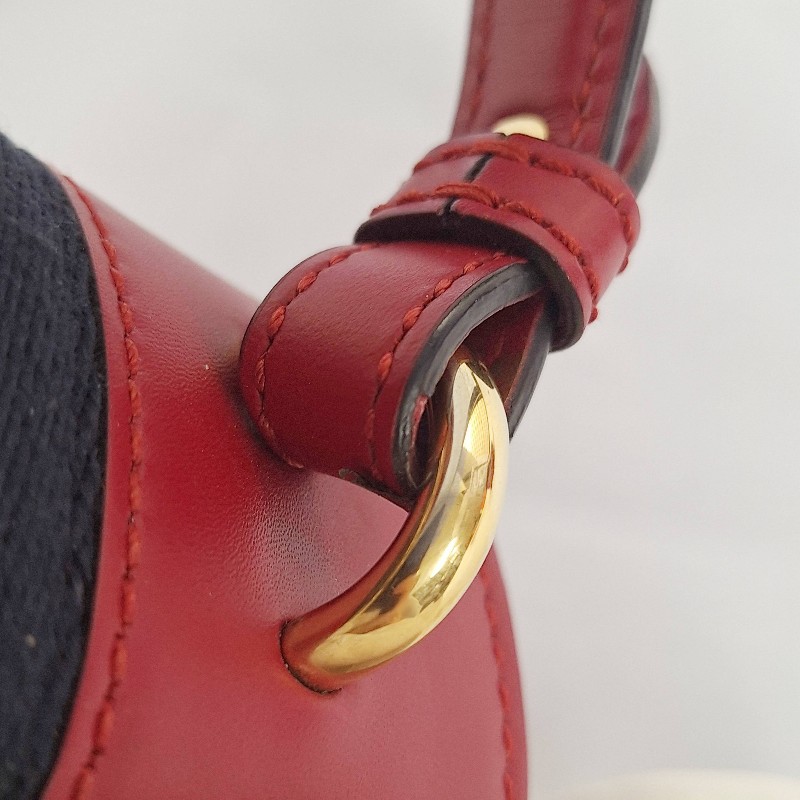 GUCCI 牛皮皮革Sylvie金扣鏈帶肩背袋-13