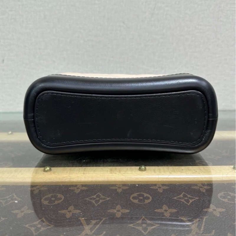 Chanel/香奈兒 奶茶拼黑流浪 小號 15*20*8-3