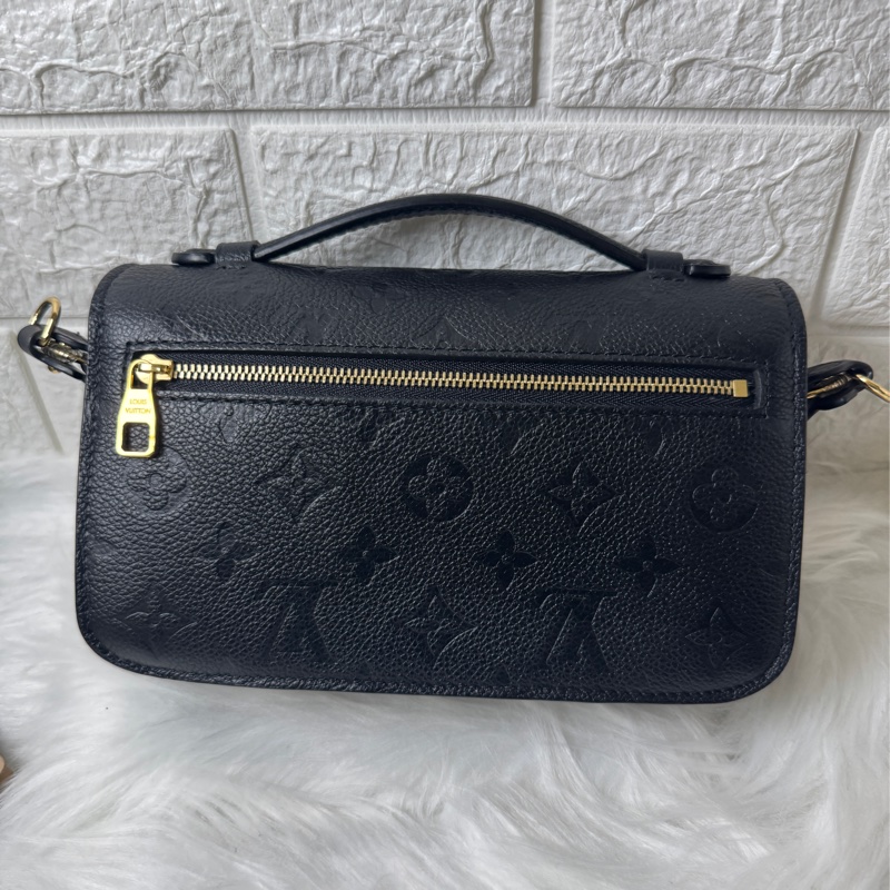 Pochette Métis East West M46595-15