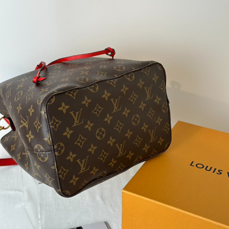 LOUIS VUITTON Neonoe水桶包 - MM紅-5