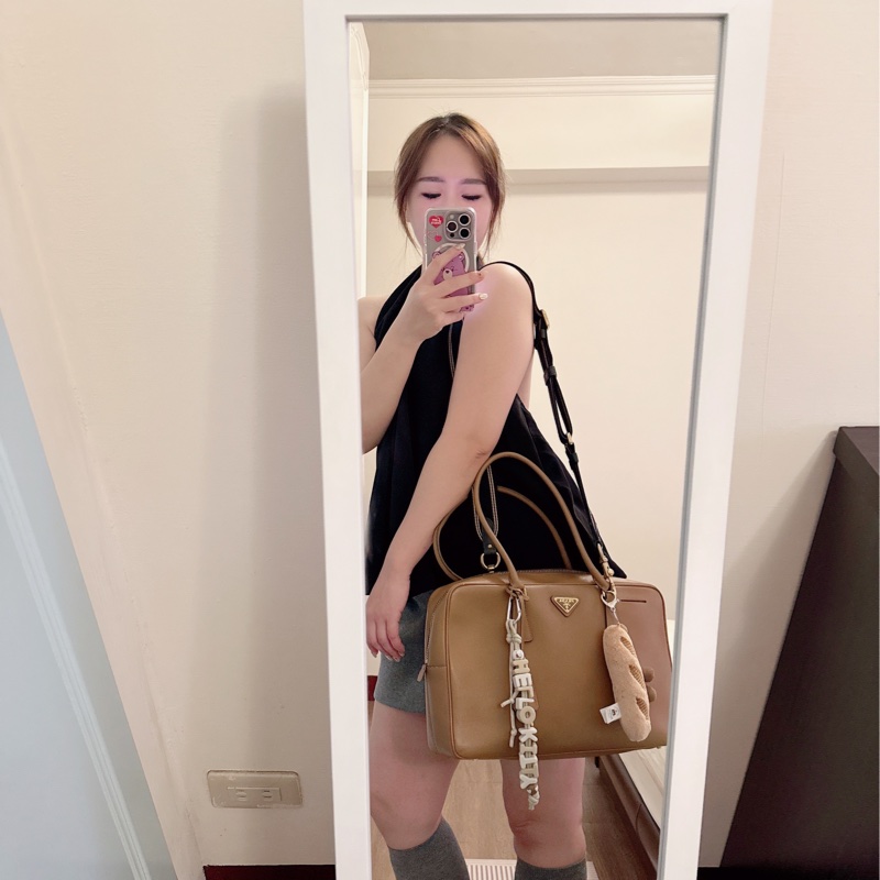 揹不到降價Prada plume30 送coach正品揹帶-6