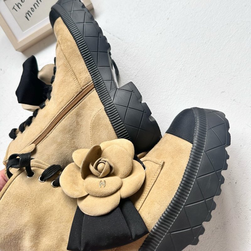 Chanel 山茶花蝴蝶結 軍靴 卡其全新 可拆 山茶花-5