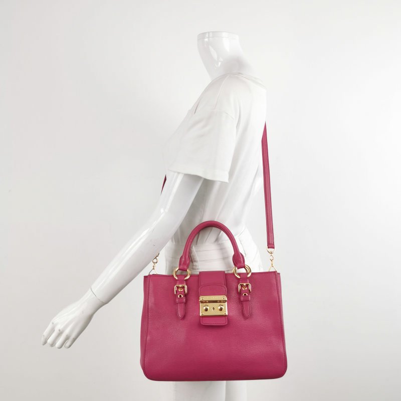 Miu Miu Madras 羊皮 純色 字母 Logo 斜背包 單肩包-2