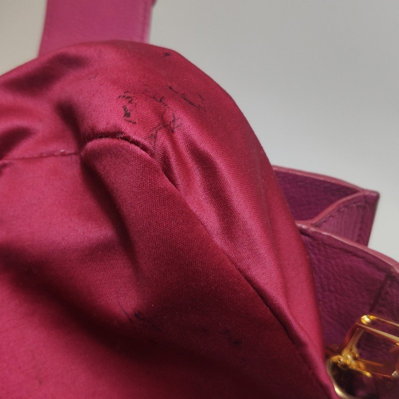 Miu Miu Madras 羊皮 純色 字母 Logo 斜背包 單肩包-8