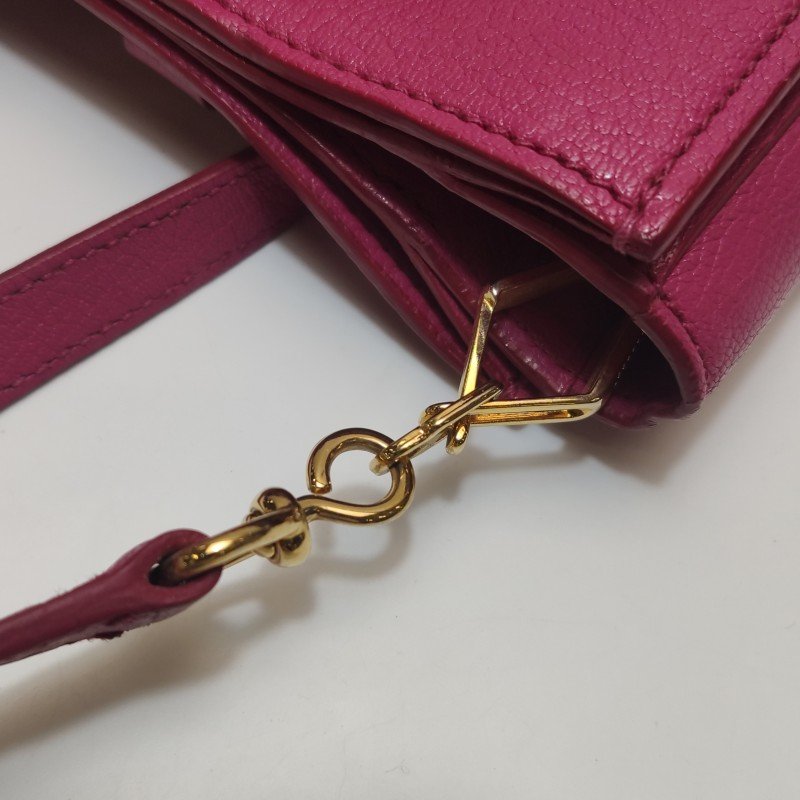 Miu Miu Madras 羊皮 純色 字母 Logo 斜背包 單肩包-11