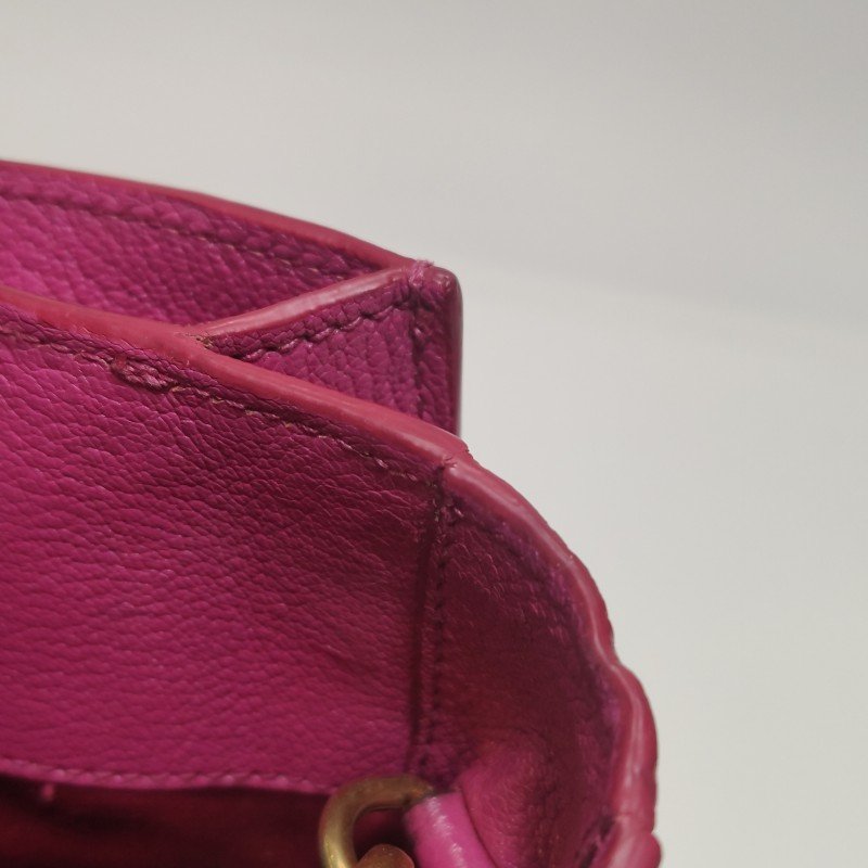 Miu Miu Madras 羊皮 純色 字母 Logo 斜背包 單肩包-17