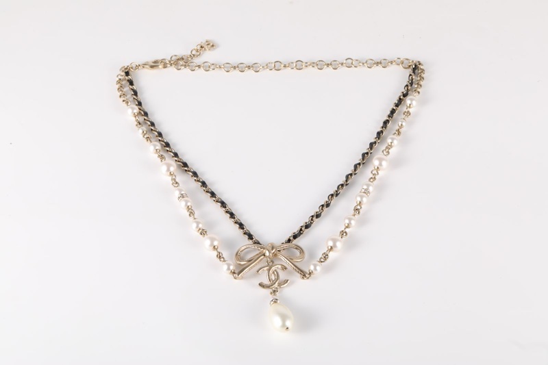 CHANEL(香奈兒) 22S 水滴珍珠吊墜 大蝴蝶結 細皮穿鏈 金屬logo頸鏈 淺金 合金 項鏈-5