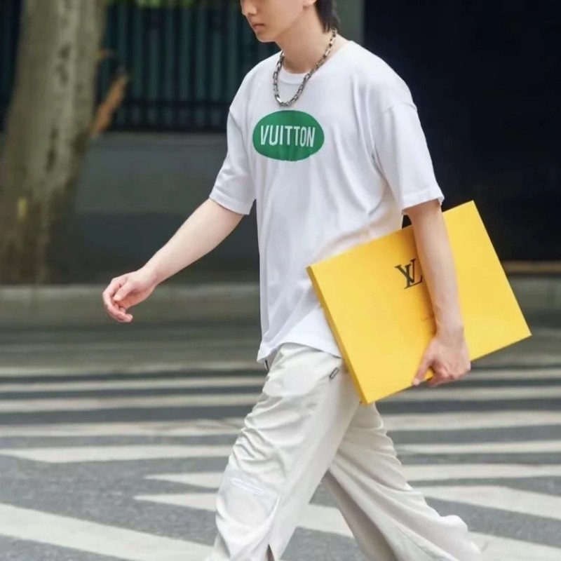 莉亞精品♡綠色logo短袖.尺碼L.全新品-2