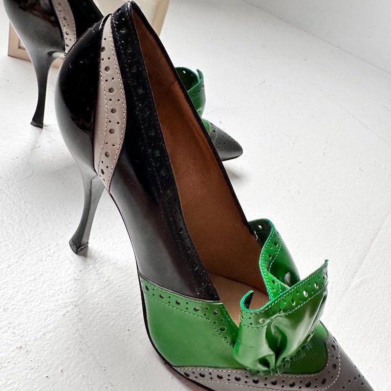 Miu Miu 綠緞帶 尖頭跟鞋-10