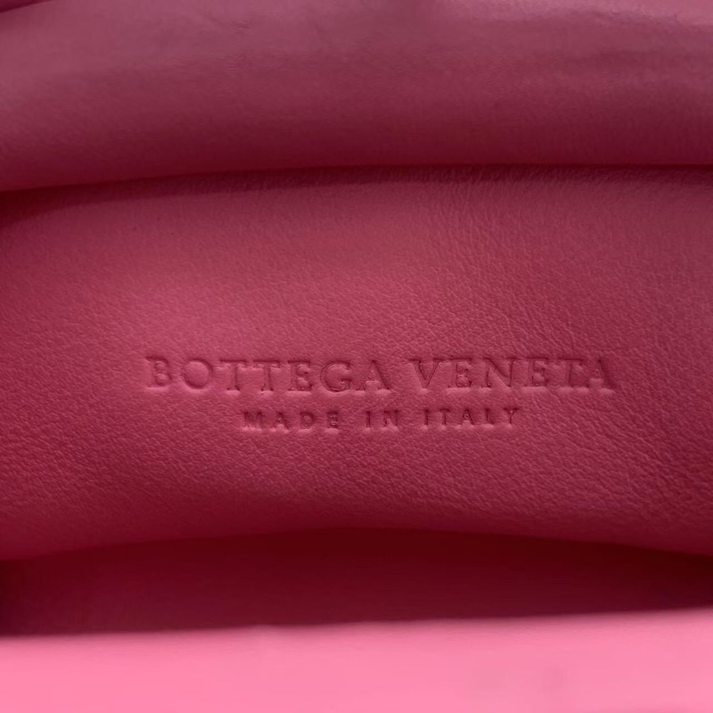 BV 葆蝶家19年最新款 雲朵☁️ mini零錢包 鑰匙包 掛飾 可搭配大雲朵包使用-4