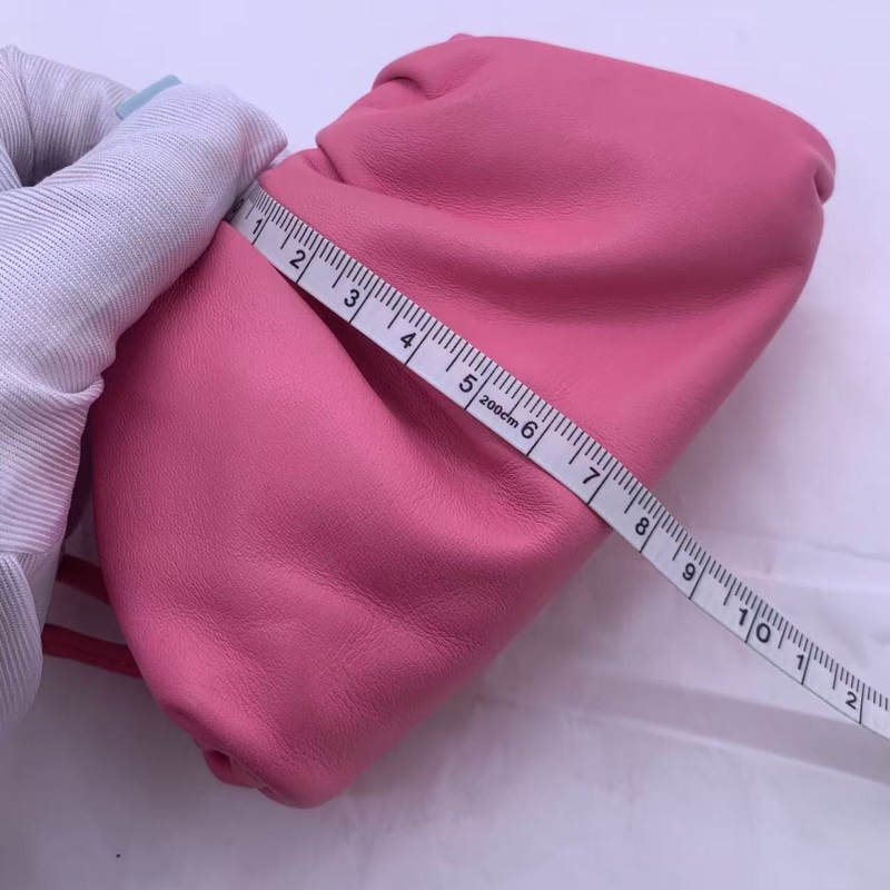 BV 葆蝶家19年最新款 雲朵☁️ mini零錢包 鑰匙包 掛飾 可搭配大雲朵包使用-7