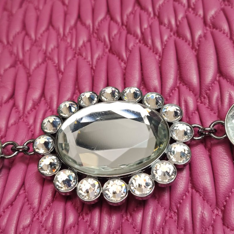 Miu Miu Crystal 系列 羊皮 純色 褶皺 珩縫鑽飾 單肩包-10
