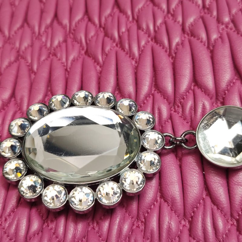 Miu Miu Crystal 系列 羊皮 純色 褶皺 珩縫鑽飾 單肩包-11