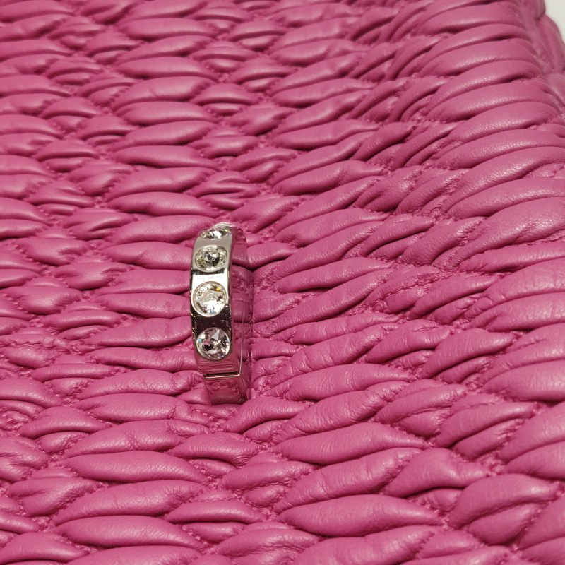 Miu Miu Crystal 系列 羊皮 純色 褶皺 珩縫鑽飾 單肩包-13