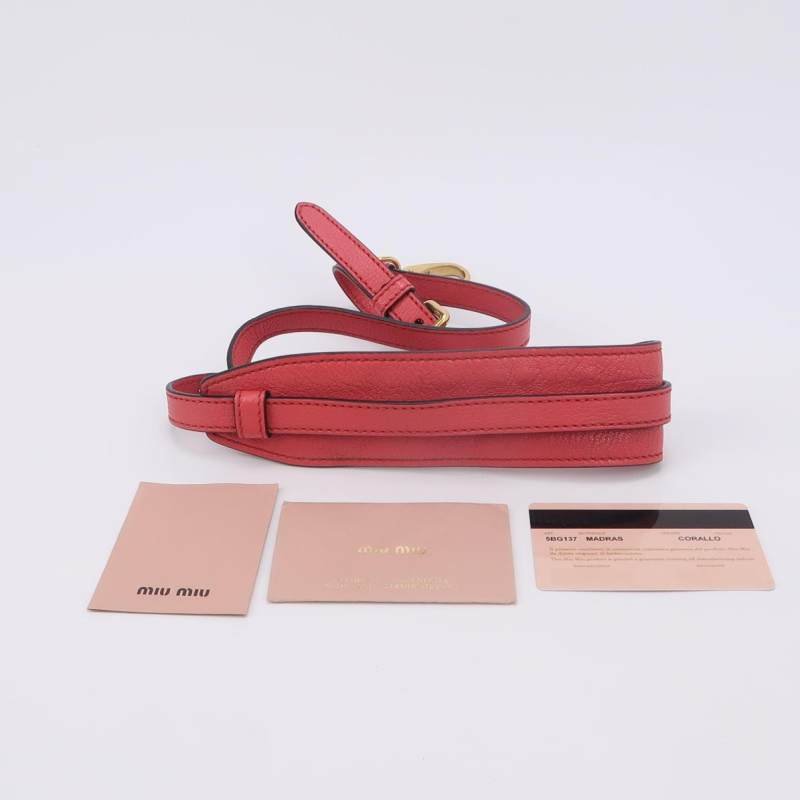 Miu Miu 羊皮 純色 字母 logo 斜背包 單肩包-9