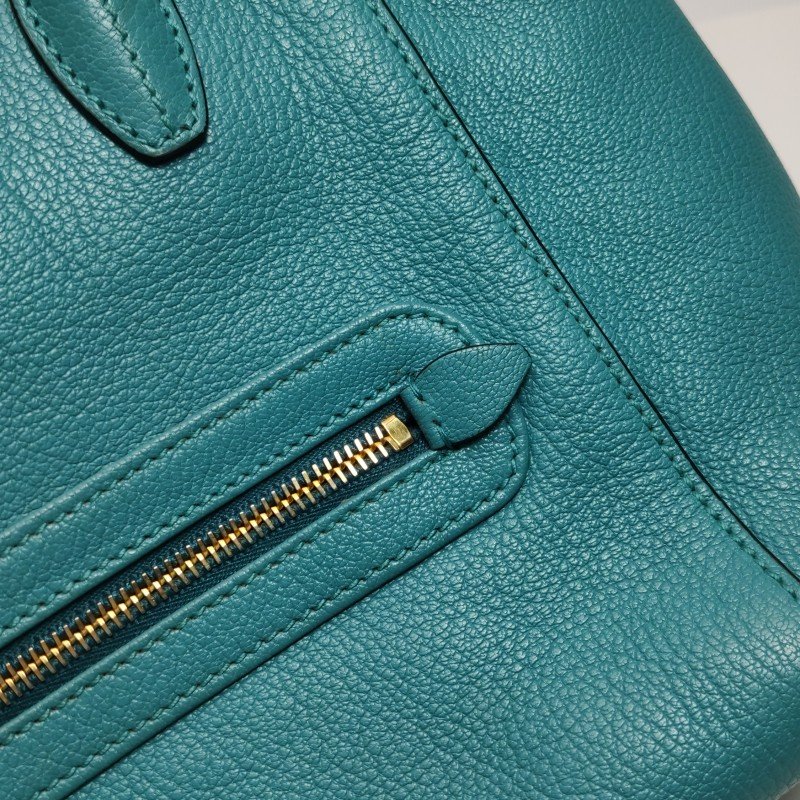 Miu Miu 羊皮 純色 字母 logo 標誌 拉鍊 斜背包 單肩包-12