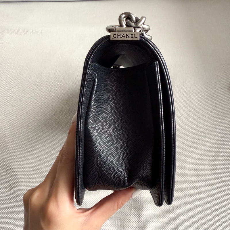 Chanel Boy 黑色菱格紋荔枝皮25cm-5
