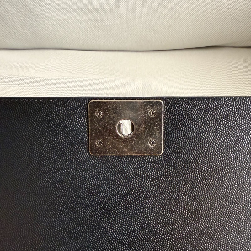 Chanel Boy 黑色菱格紋荔枝皮25cm-11
