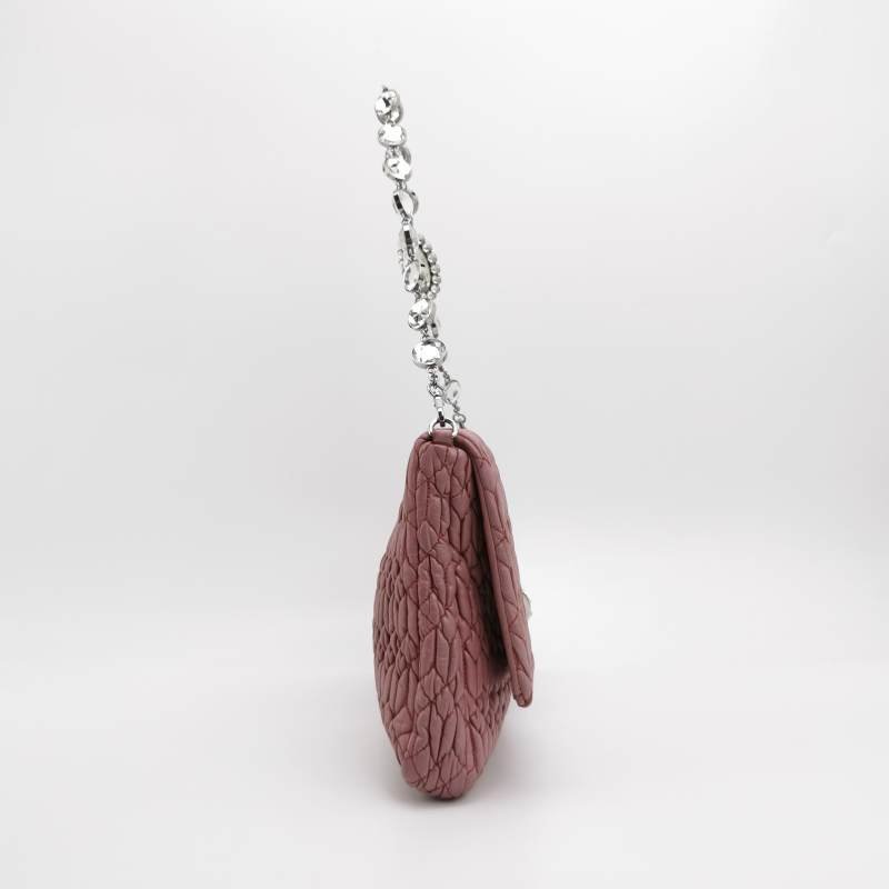 Miu Miu Matelasse 羊皮 純色 褶皺 金屬 旋扣 單肩包-3