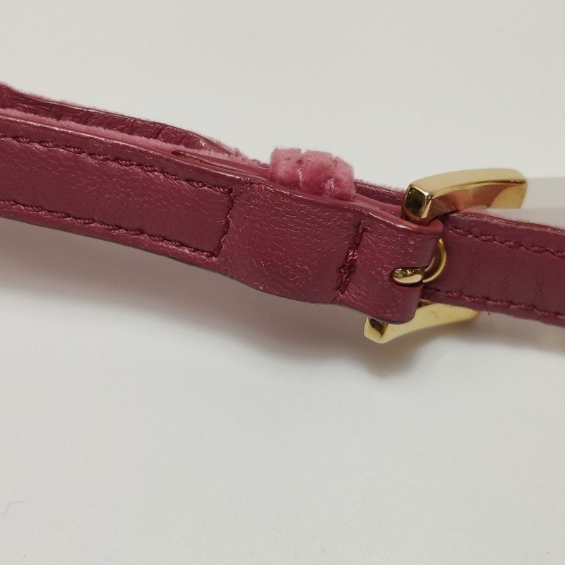 Miu Miu 羊皮 絨布 純色 褶皺 字母 Logo 水桶包 斜背包 肩背包-14
