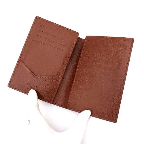全新 LV Louis Vuitton 棕色 經典帆布護照夾   M64502-1