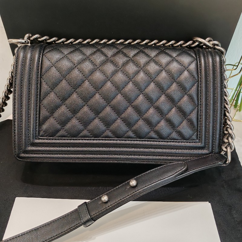 Chanel medium boy 
荔枝牛皮銀扣-6